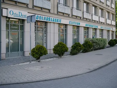 Dolnośląskie Centrum Ortodontyczno - Implantologiczne OrtoDent
